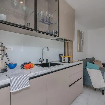 Premium Mellea * Vantacici